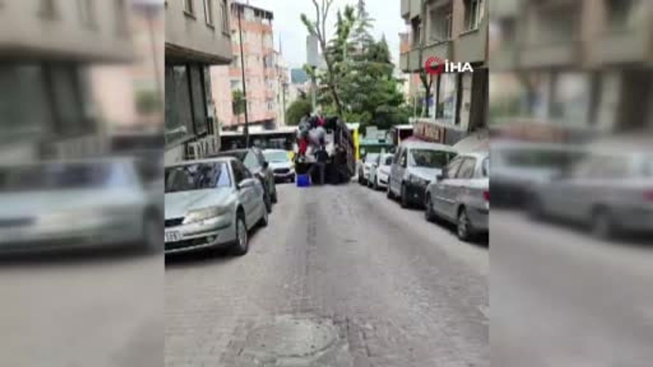Bahçelievler'de pazarcı kamyoneti yokuşta şaha kalktı; vatandaşlar aracı indirmek için tavanında zıpladı
