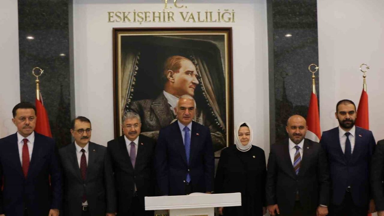 Bakan Ersoy Eskişehir Valiliği’ni Ziyaret Etti: Türkiye Kültür Yolu Festivali Açılışı Sonrası Değerlendirme Toplantısı