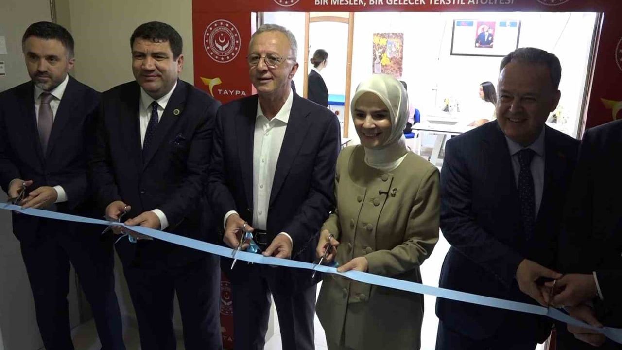 Bakan Göktaş: Beylikdüzü'nde 'Bir Meslek Bir Gelecek Atölyesi' ile istihdam garantili mesleki eğitim