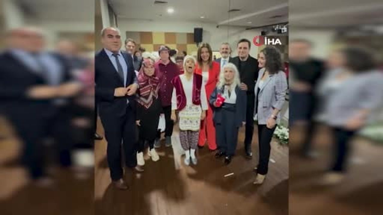 Bakan Göktaş, Kula Engelsiz Yaşam Merkezi sakini Safiye'nin videosuna yanıt verdi