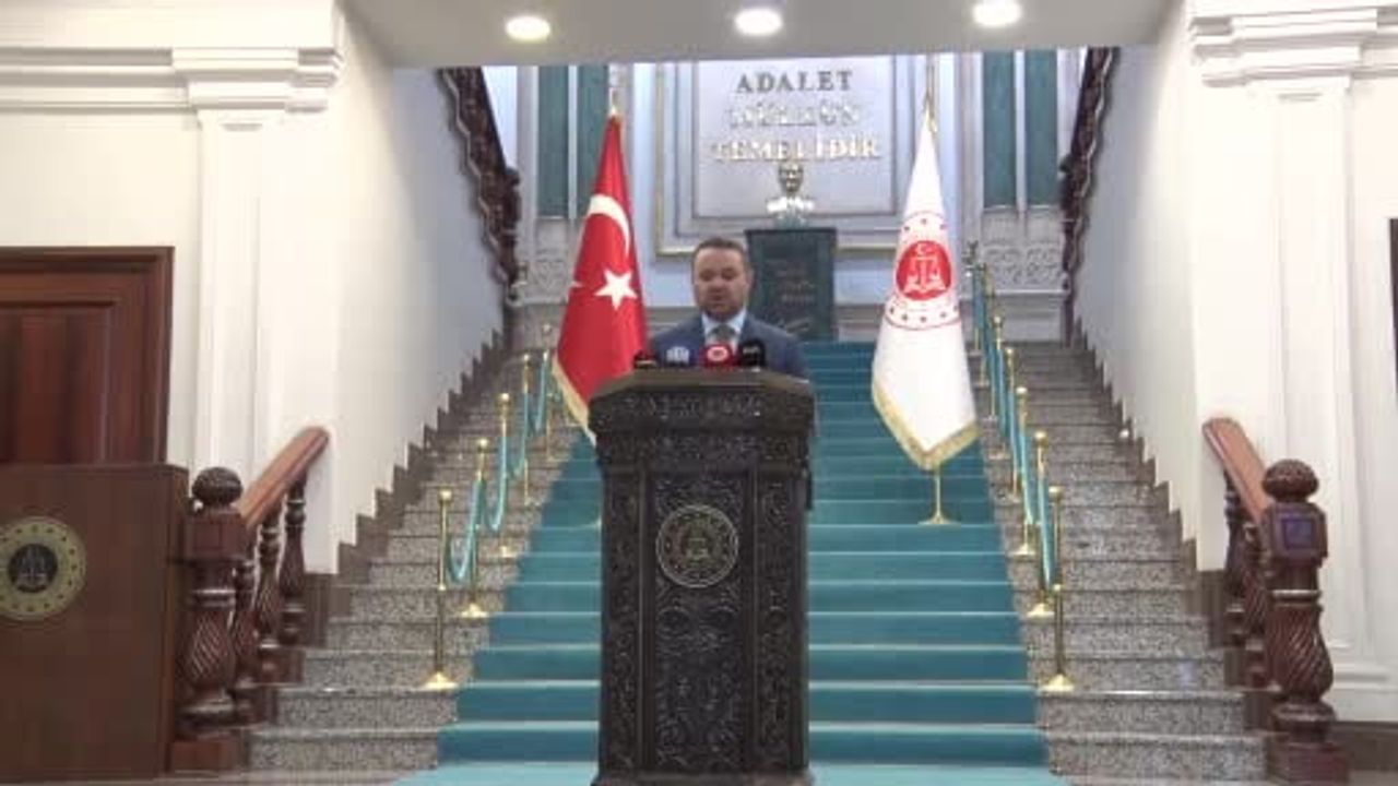 Bakan Gürlek: CHP kurultayına ilişkin mutlak butlan kararı demokrasiye güveni pekiştirir