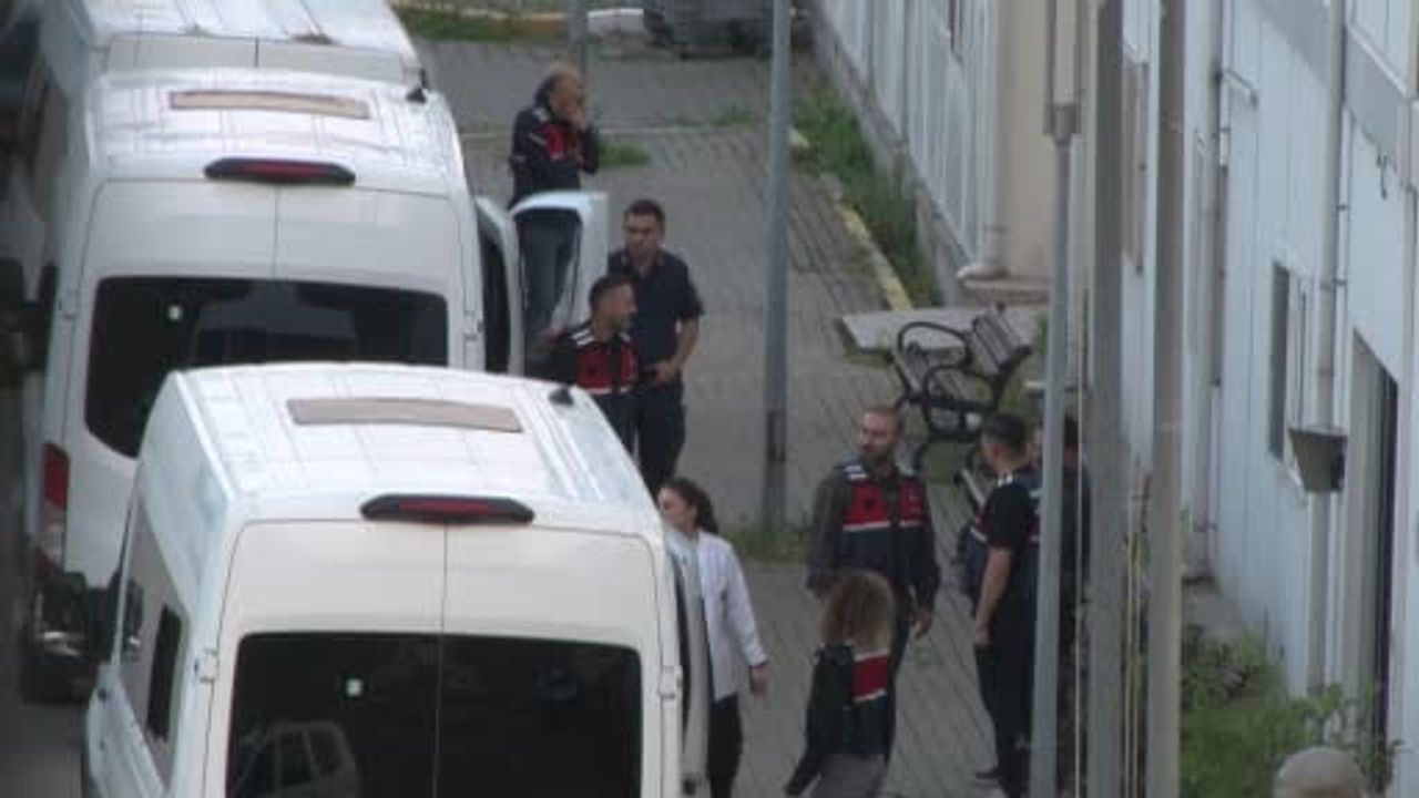 Bakırköy soruşturmasında gözaltına alınan ünlüler sağlık kontrolünden geçirildi