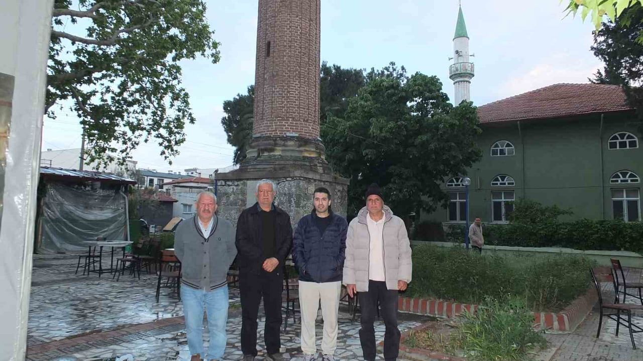 Balıkesir Burhaniye Geriş Mahallesi'nde simgeleşen Çerkez Minaresi