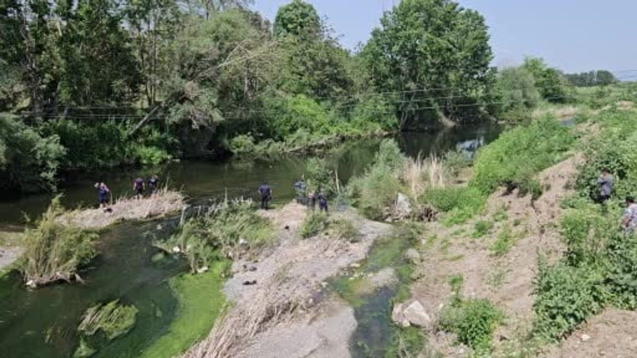 Balıkesir'de 14 Yaşındaki Öğrenci Üzümcü Çayı'nda Boğuldu