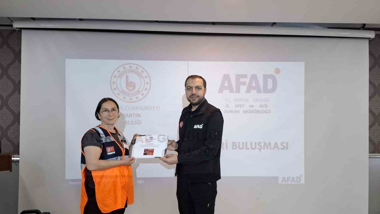 Bartın'da 74 Kişi AFAD Gönüllülük Eğitimini Tamamlayarak Sertifika Aldı