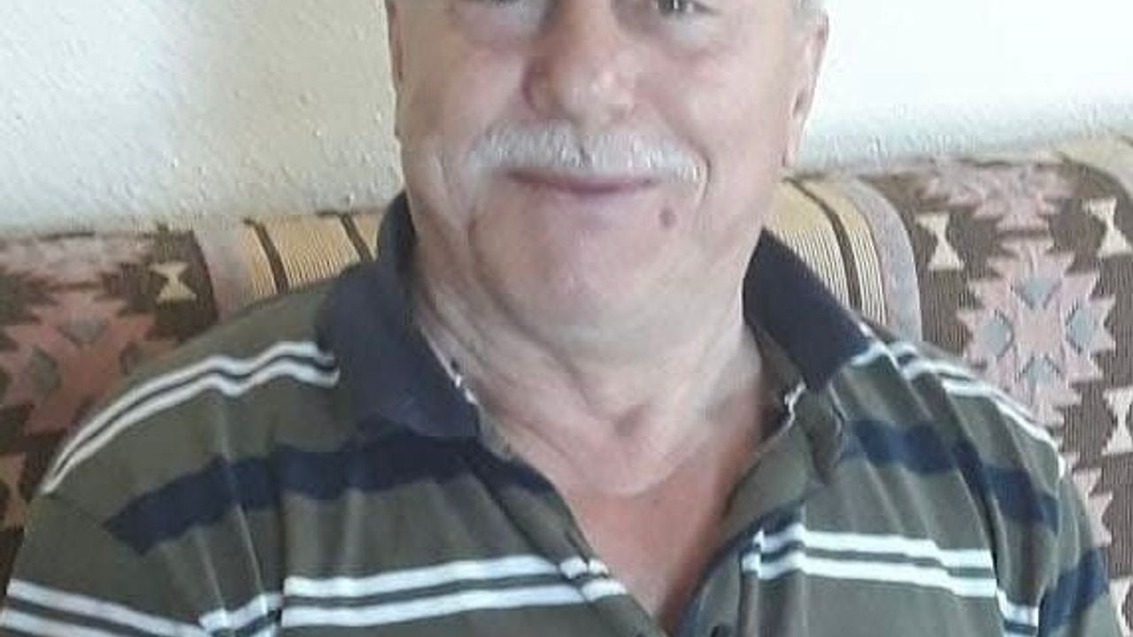 Bartın'da ev yangınında ölen Osman Atik son yolculuğuna uğurlandı; torunu mezara papatyalarını bıraktı