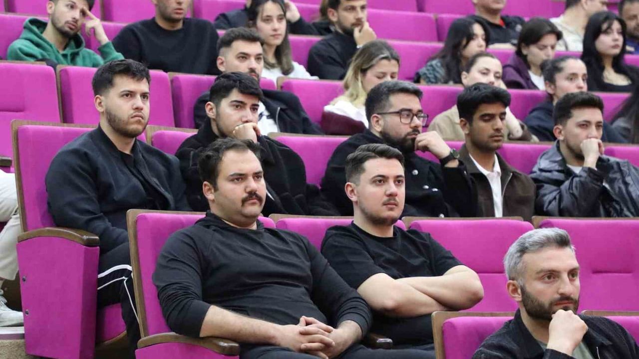 BARÜ'de 'Kadın Futbolu ve Medya Farkındalık' paneli: Medyanın rolü ve görünürlük çalışmaları