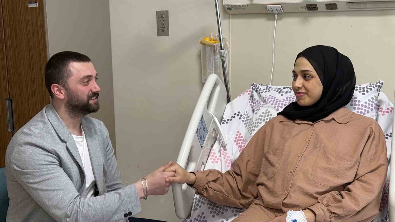Başakşehir Çam ve Sakura Şehir Hastanesi’nde İlk Hidroterapi Eşliğinde Suda Doğum: Kuzey Sağlıklı Doğdu