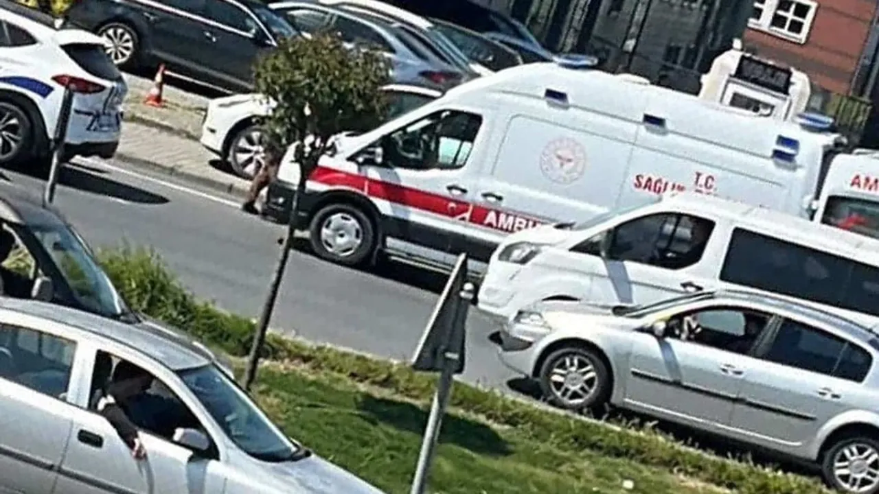 Başakşehir'de araçtan inerken silahlı saldırıya uğradı: 1 yaralı