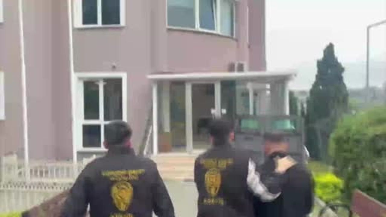 Başakşehir'de market tartışmasında 1 kişi bıçakla yaralandı, 3 kişi gözaltına alındı