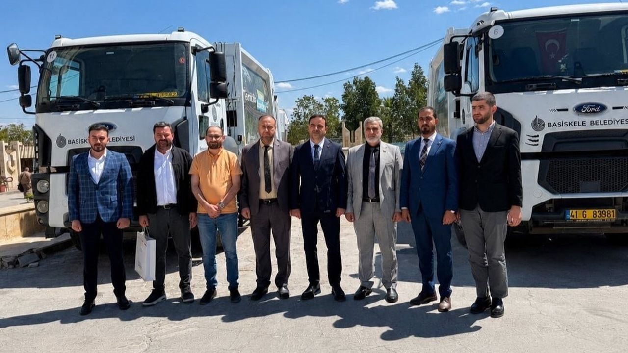 Başiskele Belediyesi'nden Azez'e 2 çöp kamyonu hibe