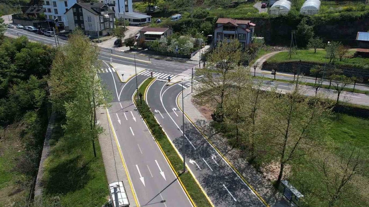 Başiskele'de Hacı Mecit Bulvarı - Ulu Önder Bulvarı kavşağı tamamlandı
