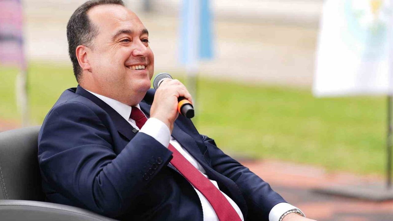 Başkan Besim Dutlulu, 19 Mayıs etkinliğinde gençlerle buluştu