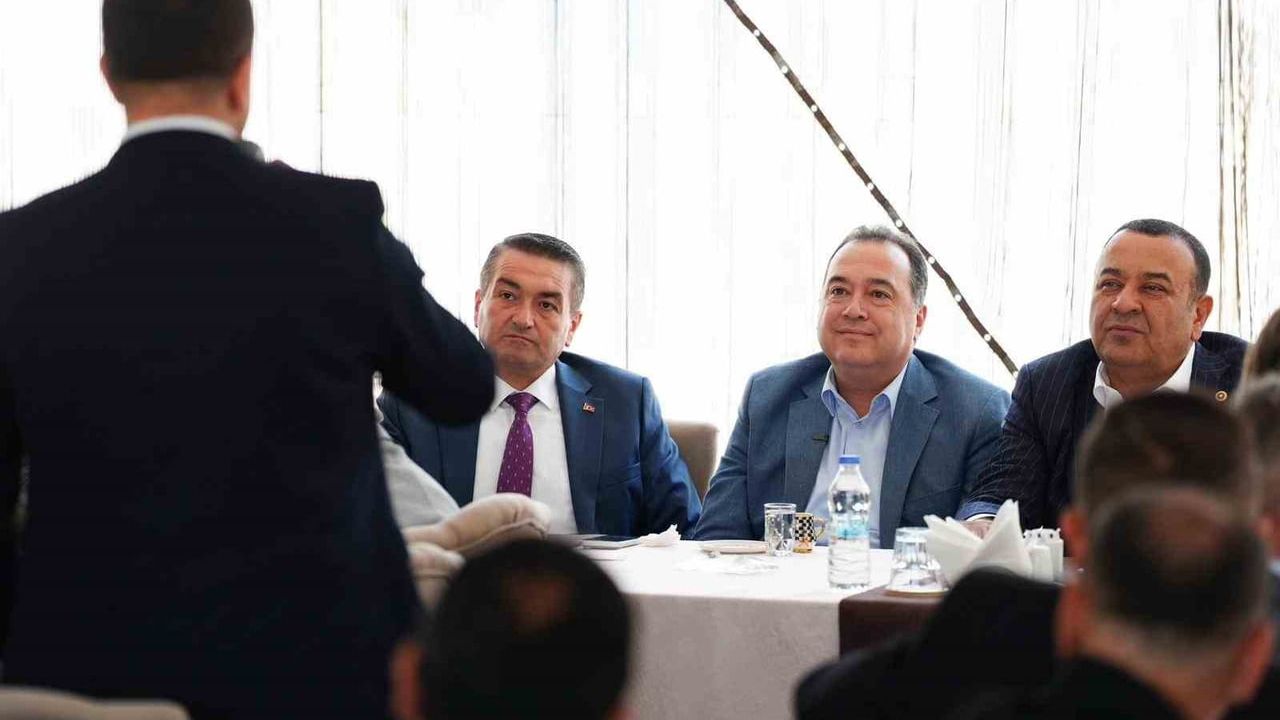 Başkan Besim Dutlulu Saruhanlı’da Toplu Ulaşım Esnafıyla Buluştu: Yıllık 1,2 Milyar Lira Destek Vurgusu