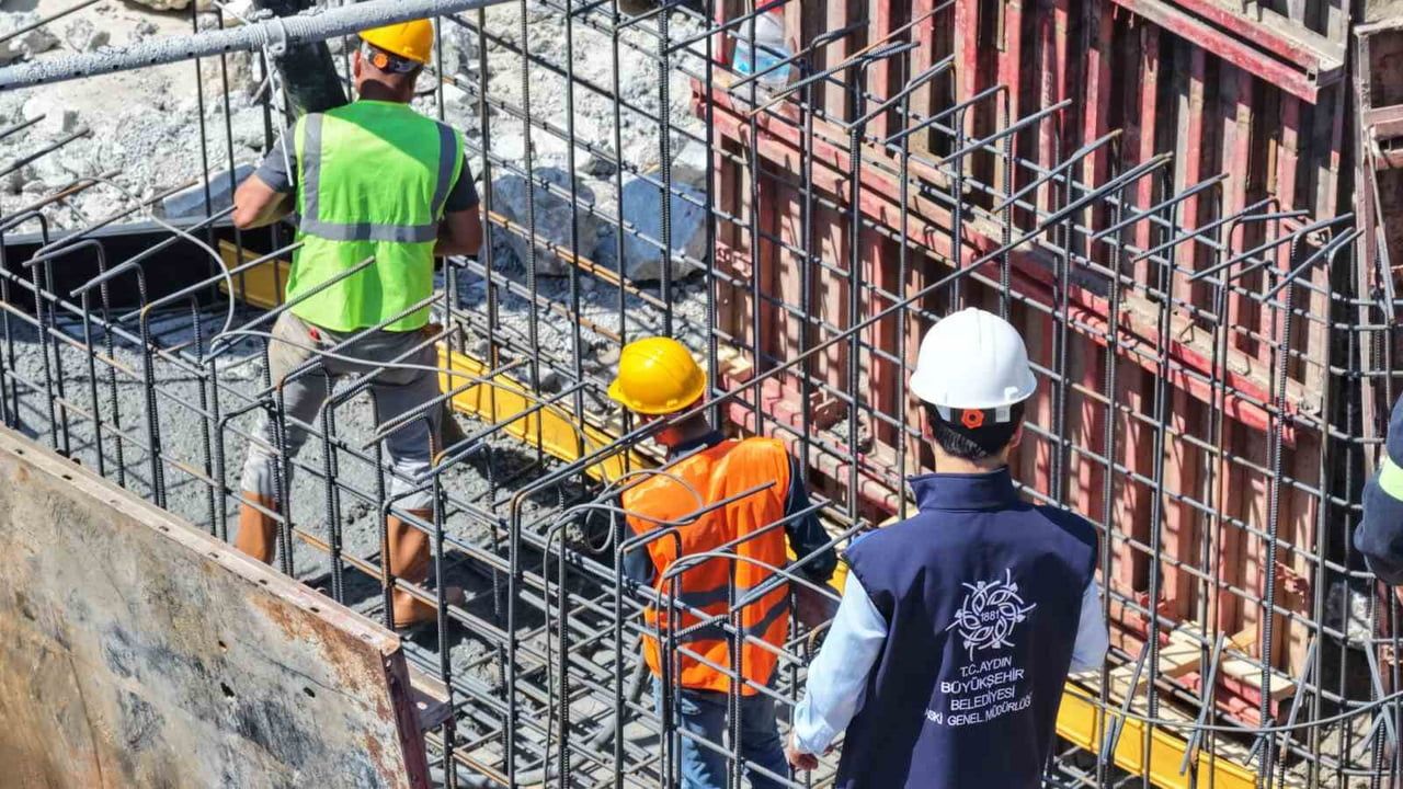 Başkan Çerçioğlu Söke'ye 77 milyon lira değerinde altyapı yatırımı başlattı