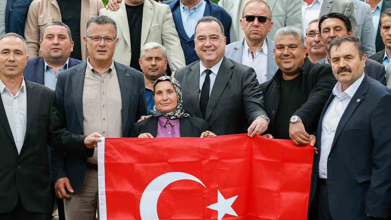Başkan Dutlulu Alaşehir’de muhtarlarla buluştu: Sorunlar yerinde dinlendi, çözüm planları paylaşıldı