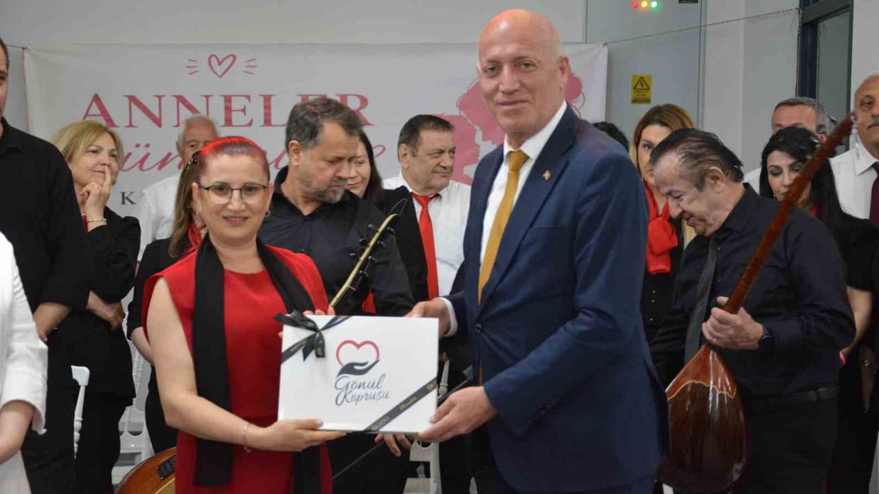 Başkan Kumral Babadağlı Anneleri Anneler Günü Programında Ağırladı