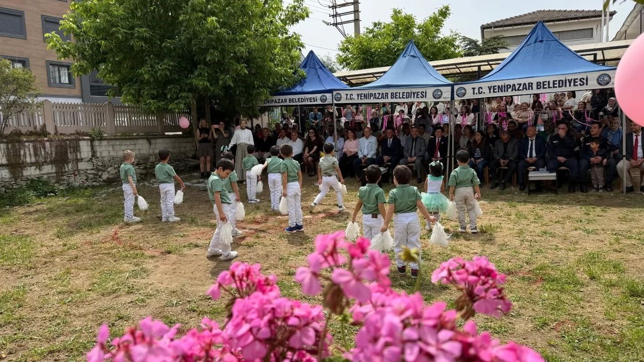 Başkan Malik Ercan, Yenipazar Anaokulu'nun Anneler Günü Etkinliğine Katıldı