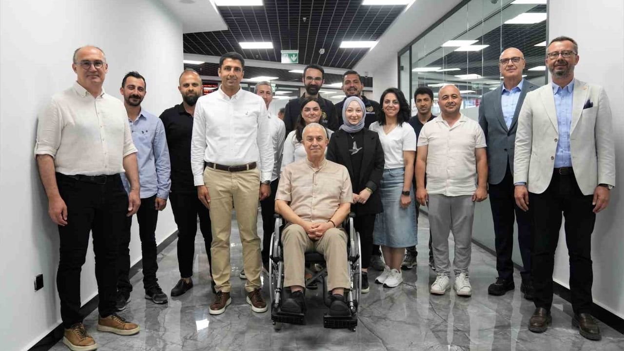 Başkan Özçelik, Kurban Bayramı Öncesi Belediye Personeliyle Bayramlaştı