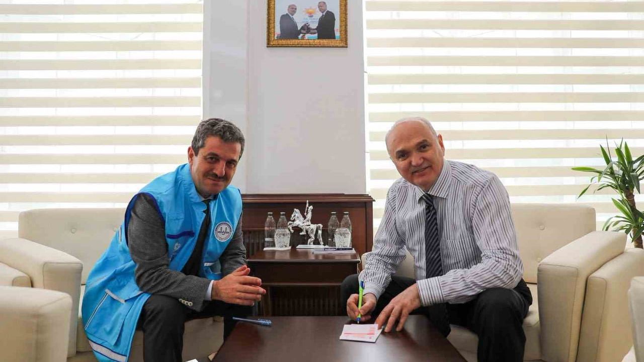 Başkan Özlü, 2026 Vekalet Yoluyla Kurban Bağışını Türkiye Diyanet Vakfı'na Yaptı