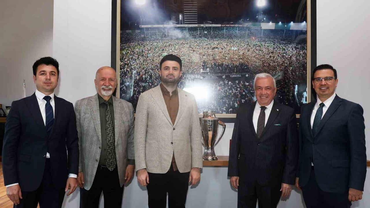 Başkan Şadi Özdemir'den Bursaspor'a tebrik ziyareti: Nilüfer desteği vurgulandı