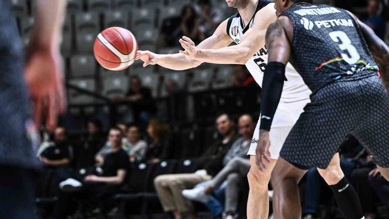 Basketbol Süper Ligi: Beşiktaş 81-69 Aliağa Petkim Spor — 28. Hafta Erteleme Maçı