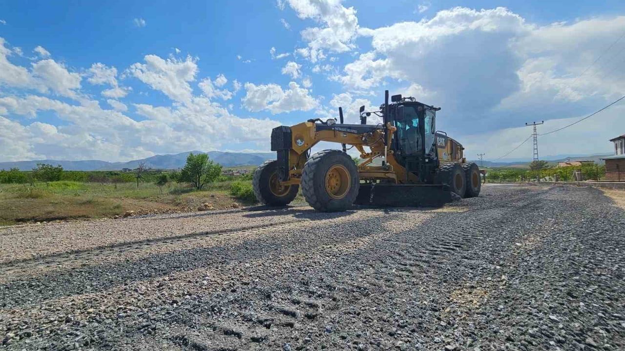 Battalgazi'de stabilize serim çalışmaları Hanımınçiftliği ve Göller mahallelerinde sürüyor
