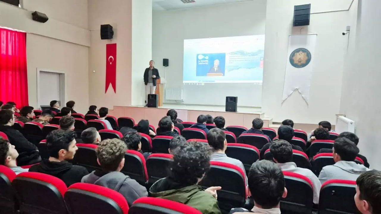 Bayburt Anadolu İmam Hatip Lisesi'nde 'Su Verimliliği Seferberliği' kapsamında su tasarrufu eğitimi