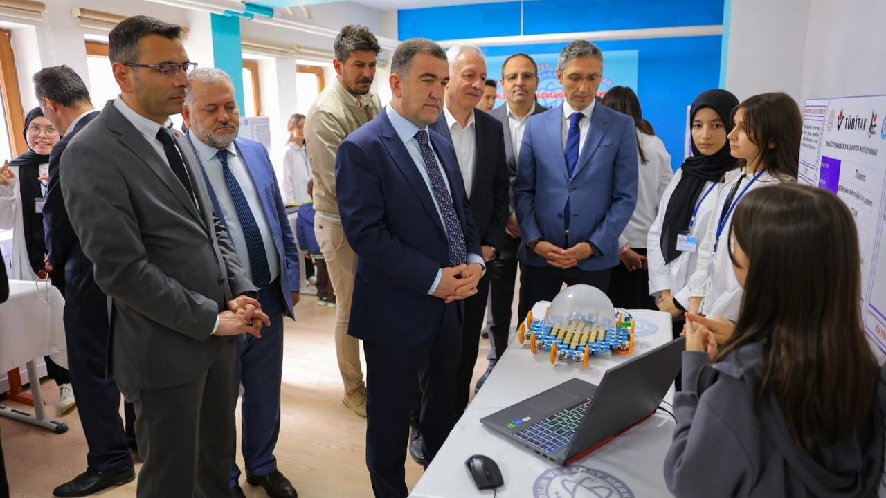 Bayburt BİLSEM Öğrencilerinin Projeleri Bilim Fuarında Sergilendi