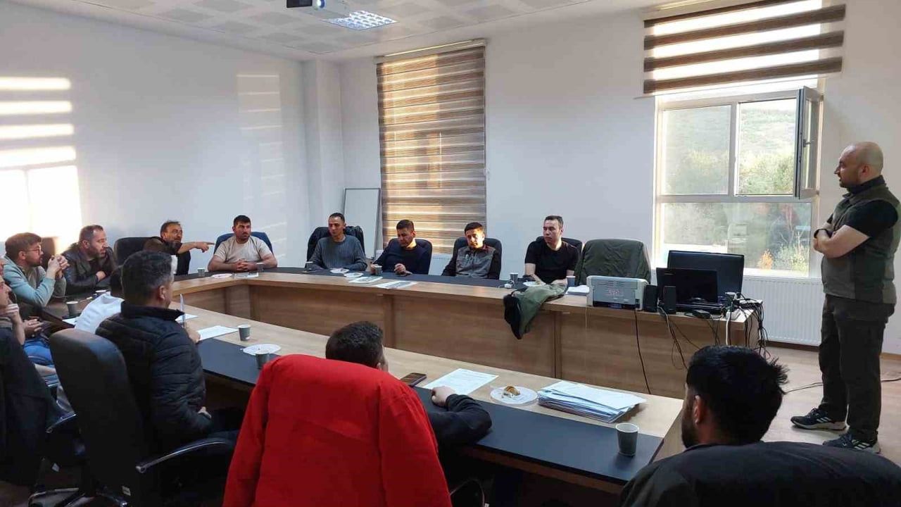 Bayburt’ta 15 Aday Avcılık Eğitimini Tamamlayarak Avcılık Belgesi Almaya Hak Kazandı