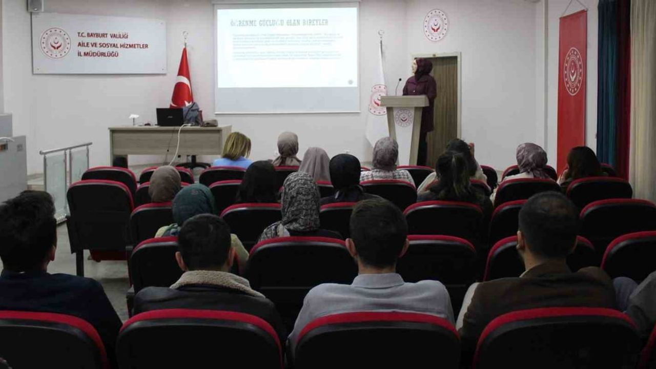 Bayburt’ta meslek elemanlarına 'Özel Çocuklarla Çalışma' hizmet içi eğitimi
