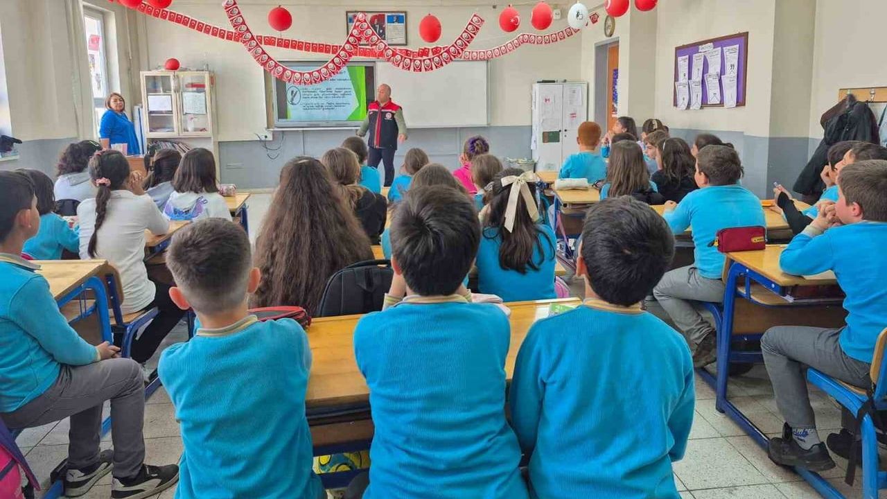 Bayburt'ta Öğrencilere Gıda Güvenliği ve Su Verimliliği Eğitimi Verildi