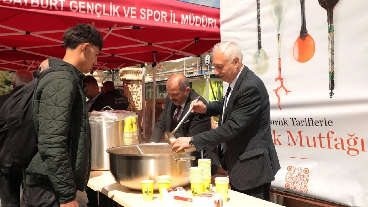 Bayburt'un Yöresel Lezzetleri Türk Mutfağı Haftası'nda Tanıtıldı