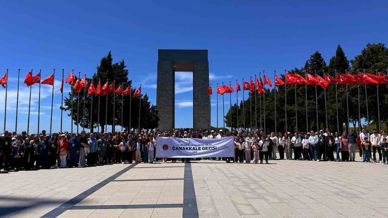 Bilecik Belediyesi'nin Çanakkale Gezisine Yaklaşık 300 Kişi Katıldı