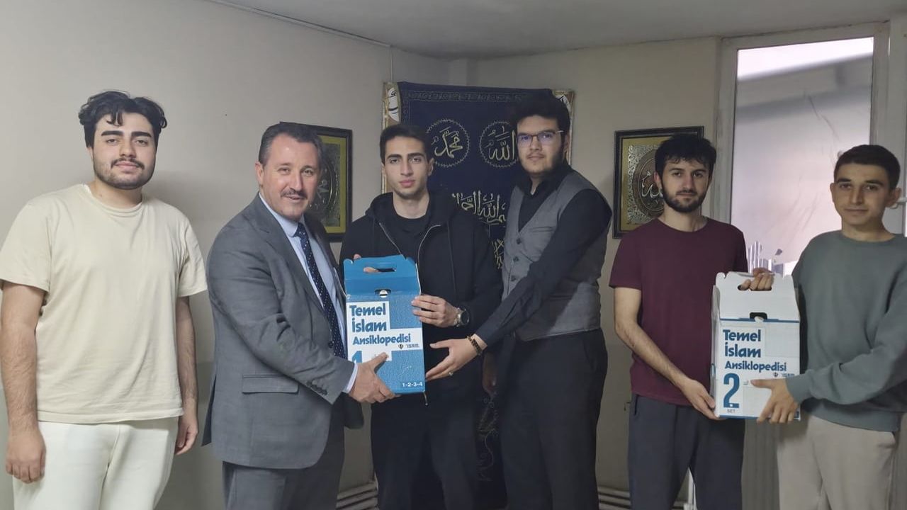 Bilecik İl Müftüsü Ahmet Dilek, Şeyh Edebali KYK öğrencileriyle buluştu