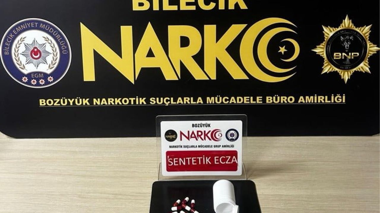 Bilecik'in Bozüyük ilçesinde uyuşturucu operasyonu: 2 şüpheli gözaltında, Lyrica ele geçirildi