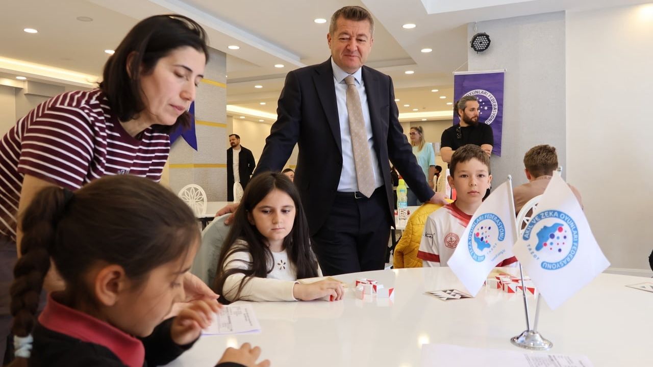 Bilecik'te 60 öğrenci Akıl ve Zekâ Oyunları Turnuvası'nda yarıştı