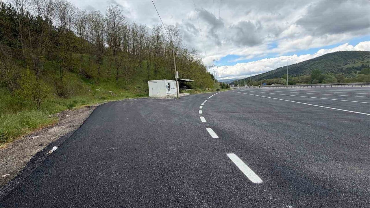 Bilecik’te Bozüyük Çaydere yol kontrol noktasında düzenleme: Asfaltlama ve işaretlemeler tamamlandı