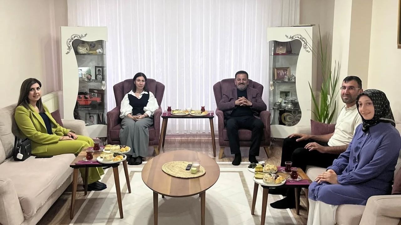 Bilecik'te gazi ailesiyle anlamlı buluşma: İl Müdürü İlhan'dan destek mesajı