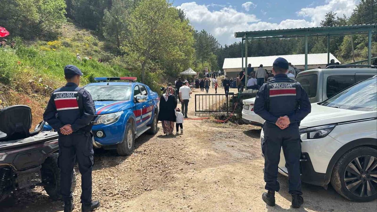 Bilecik'te Hıdırellez Şenlikleri: 6 bin 500 Kişilik Katılım ve Geniş Güvenlik Önlemleri