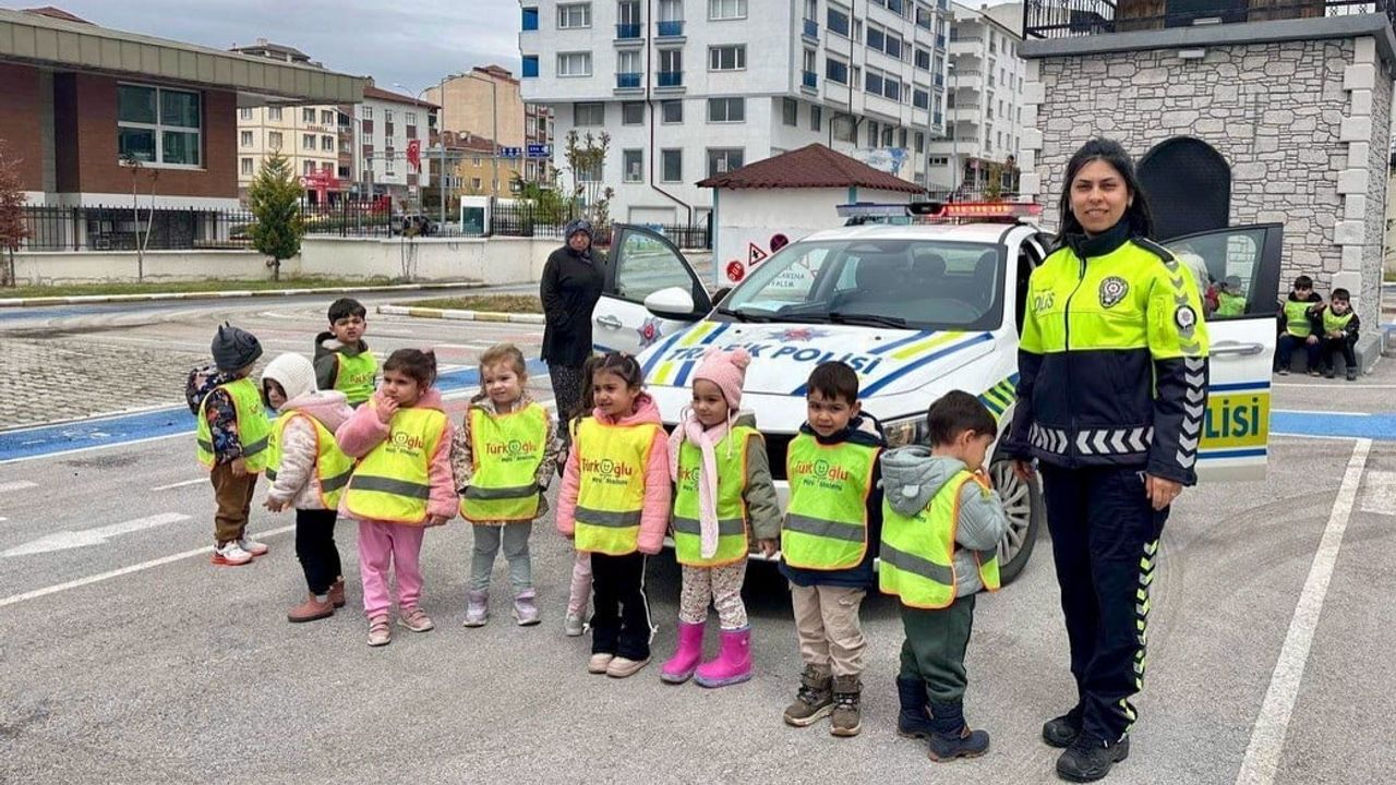 Bilecik'te öğrenciler için uygulamalı trafik eğitimi — 'Birlikte Güvenli Gelecek' projesi