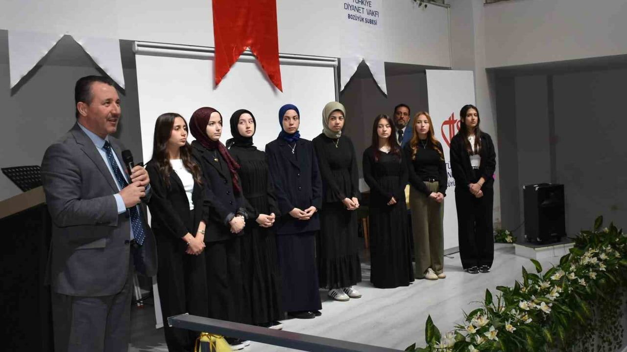 Bilecik'te 'Rahleden Sahneye: Şehirler Dile Geliyor' programı düzenlendi