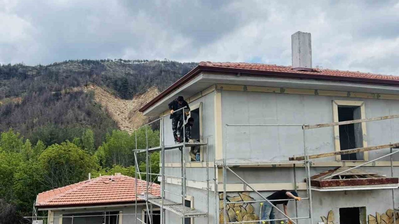 Bilecik'te yangın sonrası Gölpazarı köylerinde yeniden inşa çalışmaları sürüyor
