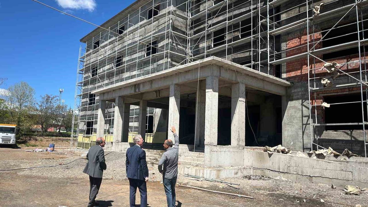Bingöl’de eğitim altyapısı güçlendiriliyor: Yeni okul binaları ve öğretmenevi çalışmaları sürüyor