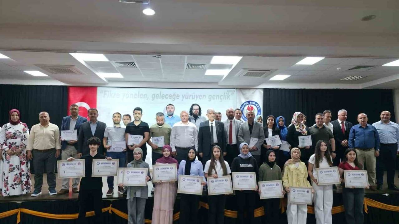 Bir Bilenle Bilge Nesil ödül töreni Kepez'te gerçekleştirildi