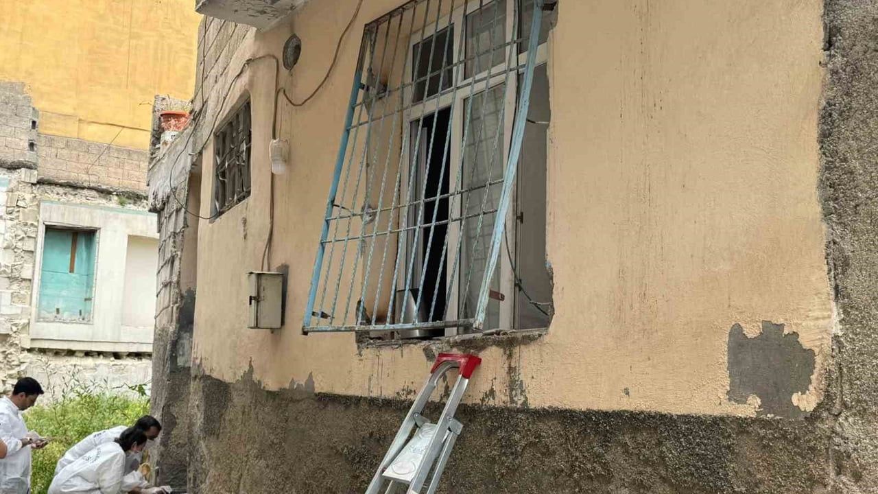 Birecik'te yalnız yaşayan 60 yaşındaki Sabriye Kömek evinde ölü bulundu
