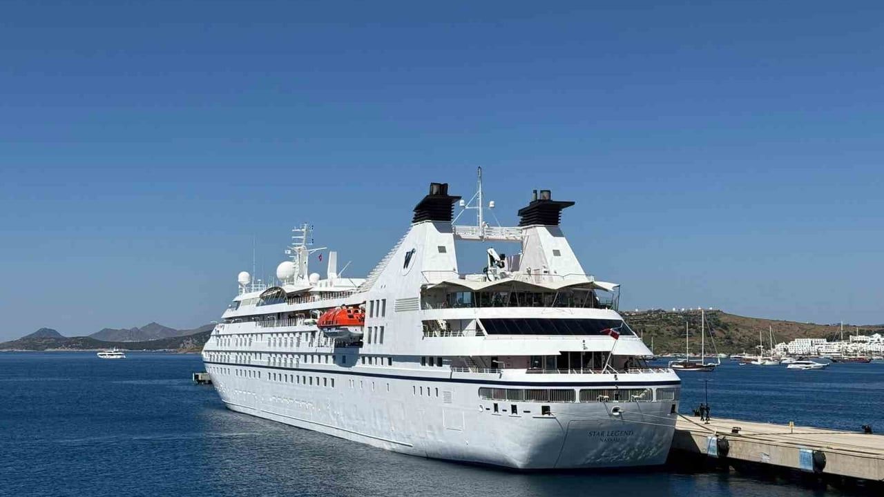 Bodrum’a gelen Star Legend kruvaziyeri 274 yolcu getirdi
