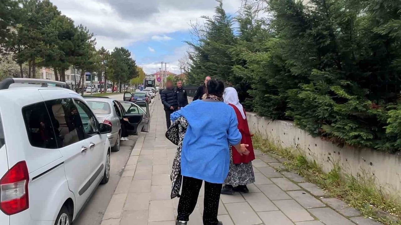 Bolu Adliyesi'nde uyuşturucu davası çıkışında gerginlik: Sanık yakınları kadın gazetecilere tehditte bulundu