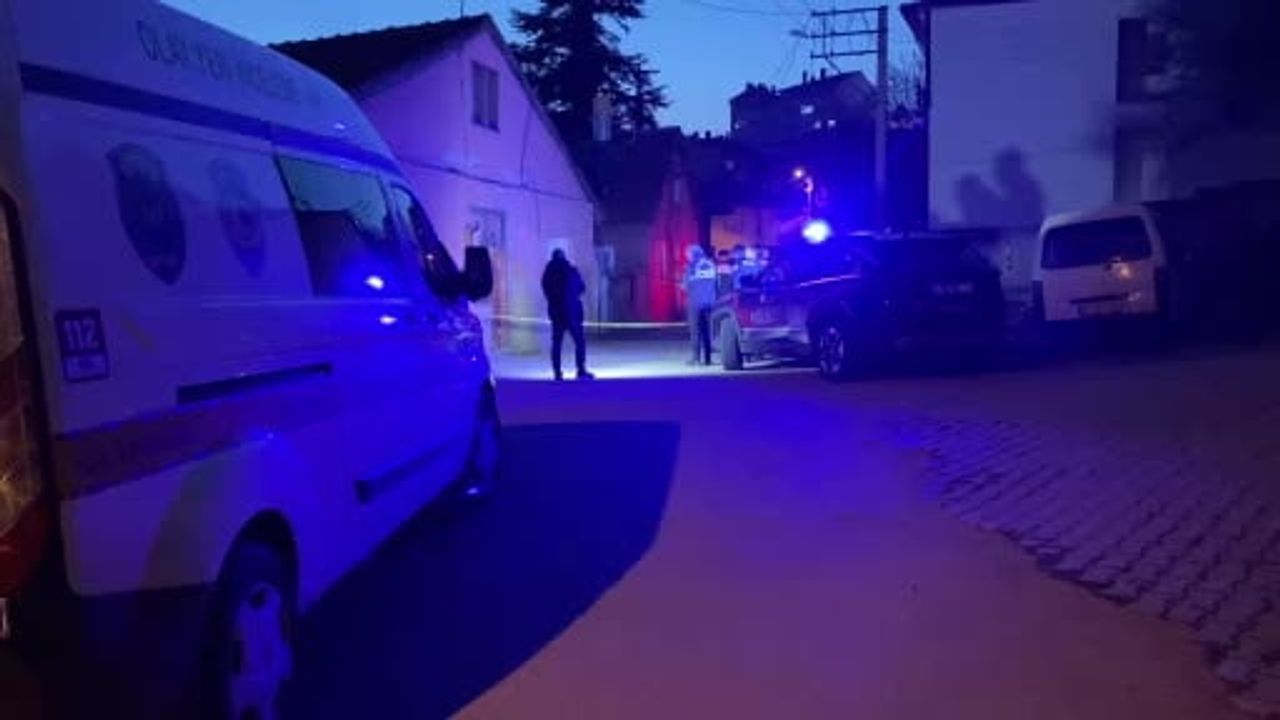 Bolu'da boşanma aşamasındaki eşinin evine 2 el ateş açıldı, şüpheli kaçtı