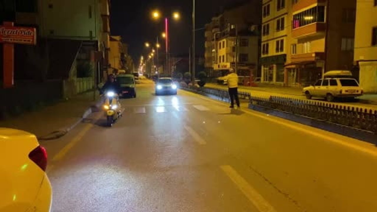 Bolu'da gece trafik uygulamasında kural ihlali yapan sürücülere para cezası